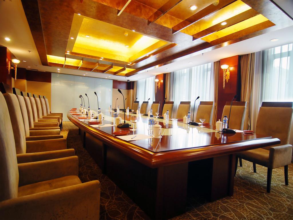 Jin Rong International Hotel Shanghai Exterior photo