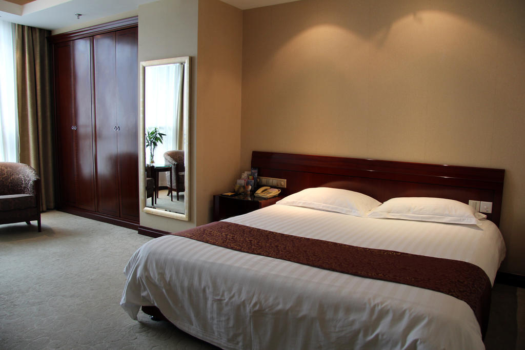 Jin Rong International Hotel Shanghai Room photo